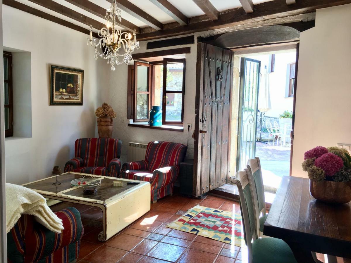 Apartamentos La Casona Ucieda ภายนอก รูปภาพ